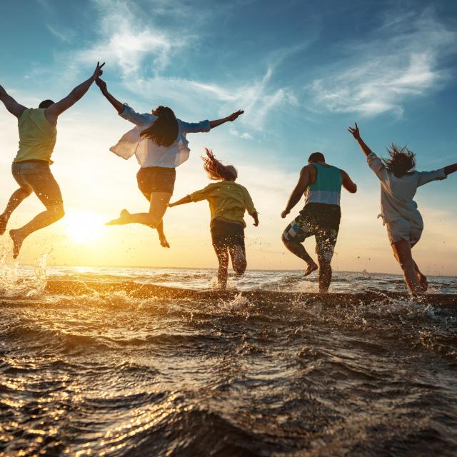 Saut dans la mer